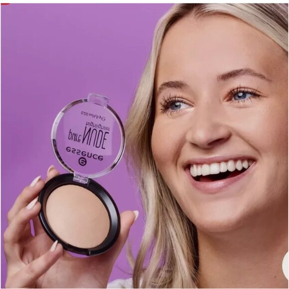 essence Pure NUDE Highlighter - 10 Be My Highlight - Natural and Subtle Glow - Picture 2 of 3